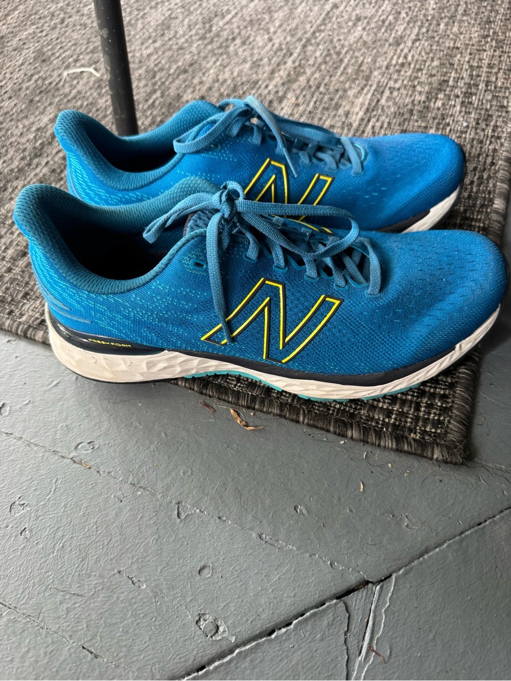 New Balance Flex Foam Men’s 10.5 Blue Running Shoes with Yellow Accent